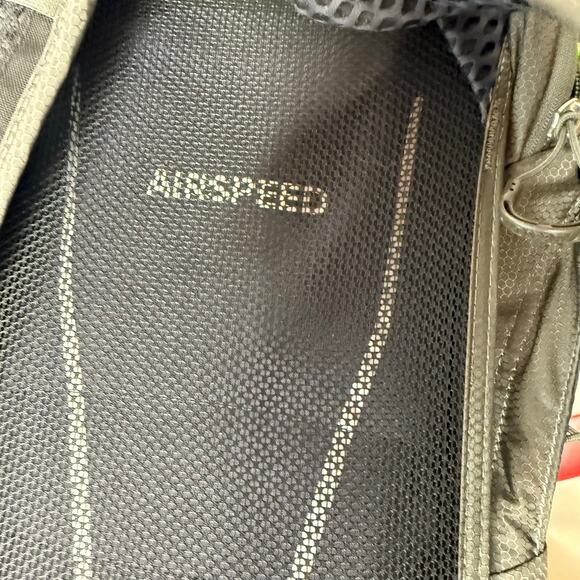 New Osprey Syncro 5 Men's Bike Hydration Backpack with Hydraulics Reservoir - Picture 7 of 8